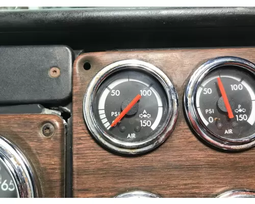 Freightliner FLD120 Dash Assembly