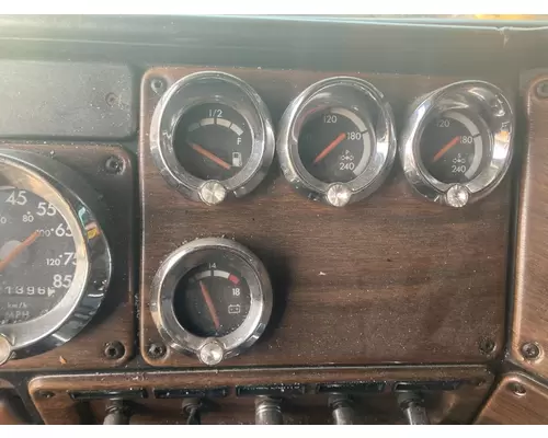 Freightliner FLD120 Dash Assembly