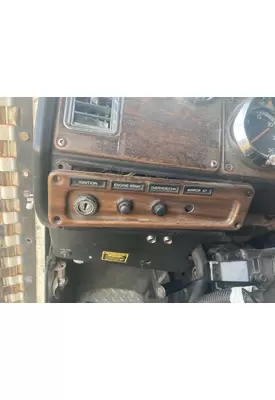 Freightliner FLD120 Dash Assembly