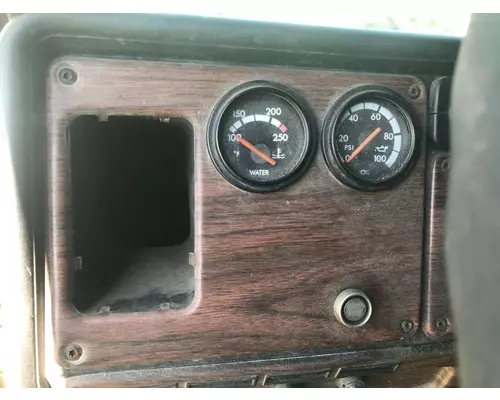 Freightliner FLD120 Dash Assembly