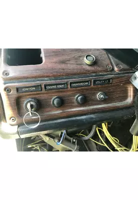 Freightliner FLD120 Dash Assembly