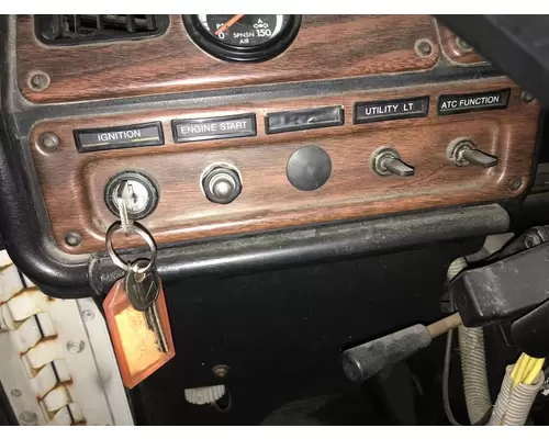 Freightliner FLD120 Dash Assembly