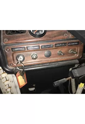 Freightliner FLD120 Dash Assembly