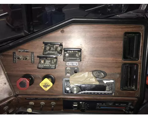 Freightliner FLD120 Dash Assembly