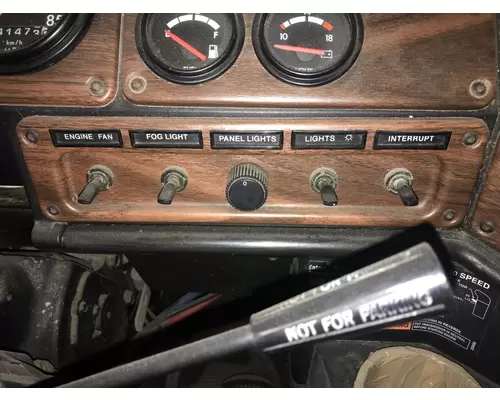 Freightliner FLD120 Dash Assembly