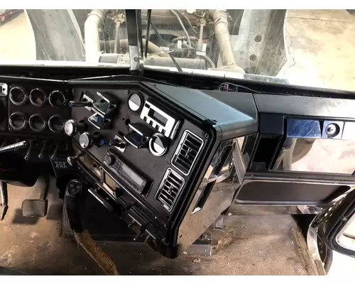 Freightliner FLD120 Dash Assembly