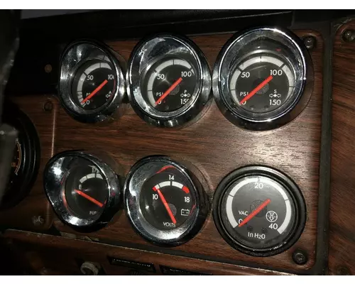 Freightliner FLD120 Dash Assembly