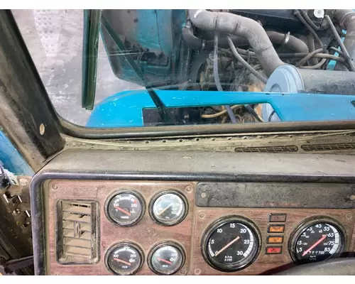 Freightliner FLD120 Dash Assembly