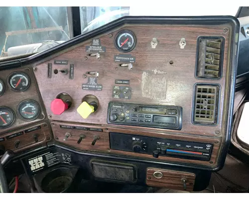 Freightliner FLD120 Dash Assembly