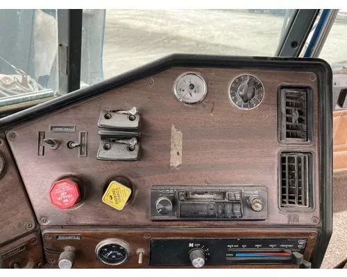 Freightliner FLD120 Dash Assembly