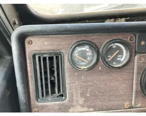 Freightliner FLD120 Dash Assembly