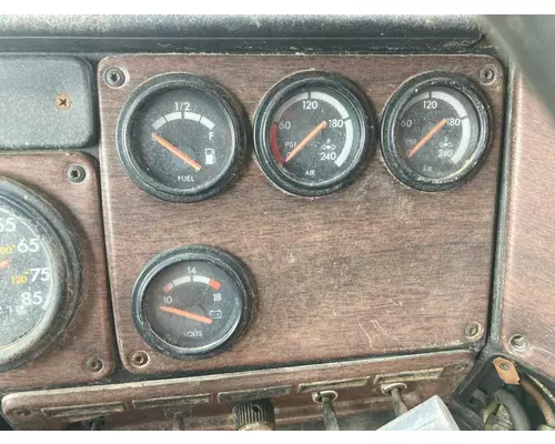 Freightliner FLD120 Dash Assembly