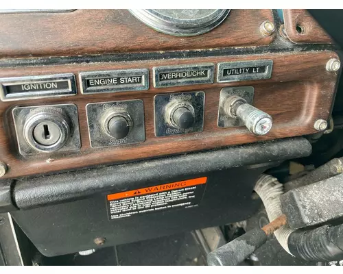 Freightliner FLD120 Dash Assembly