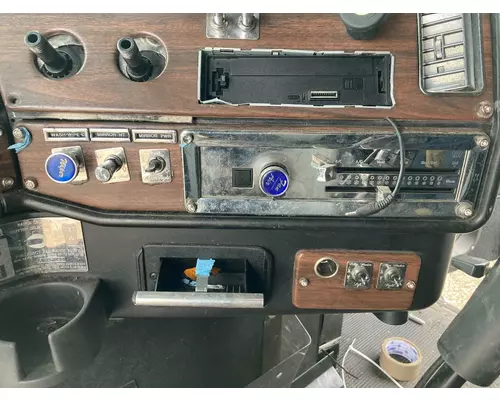 Freightliner FLD120 Dash Assembly