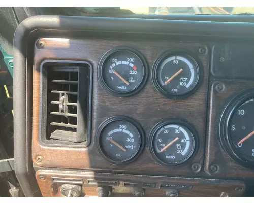 Freightliner FLD120 Dash Assembly