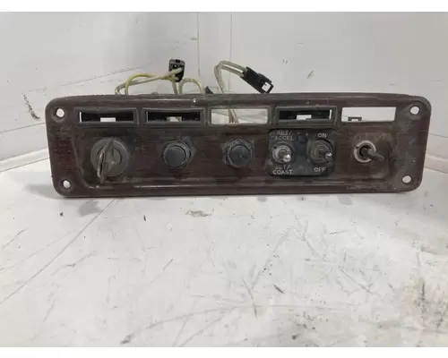 Freightliner FLD120 Dash Assembly