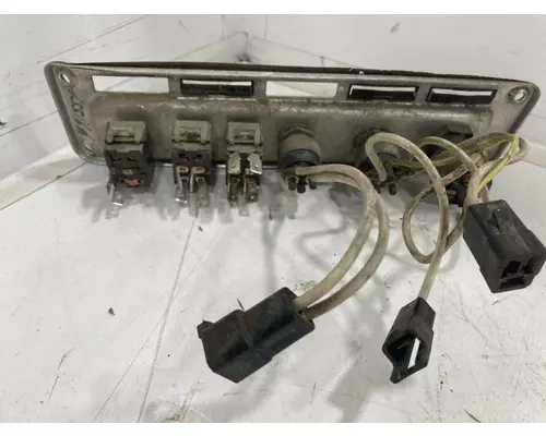 Freightliner FLD120 Dash Assembly