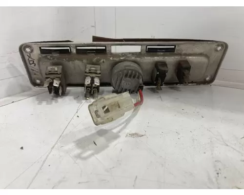 Freightliner FLD120 Dash Assembly