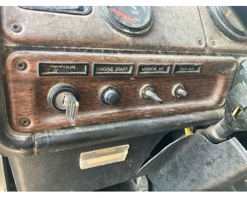 Freightliner FLD120 Dash Panel