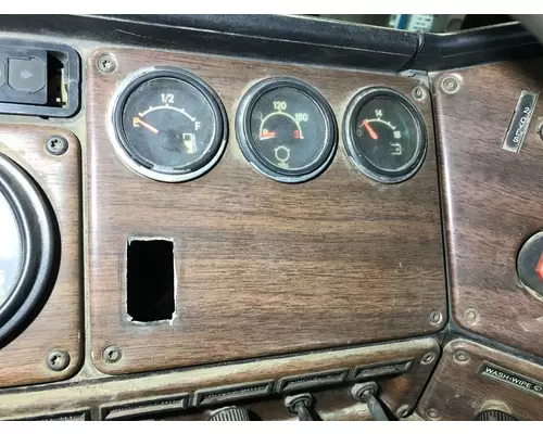 Freightliner FLD120 Dash Panel