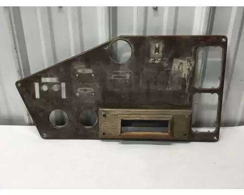 Freightliner FLD120 Dash Panel