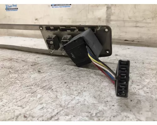 Freightliner FLD120 Dash Panel
