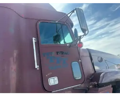 Freightliner FLD120 Door Assembly, Front
