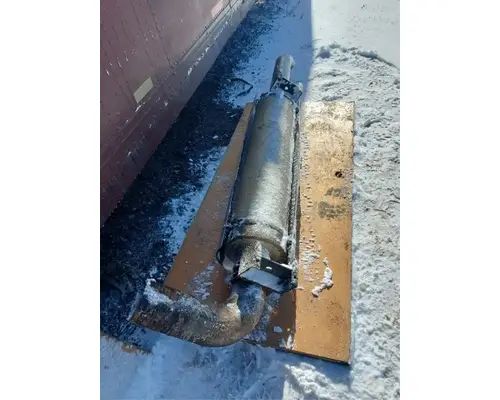 Freightliner FLD120 Exhaust Pipe