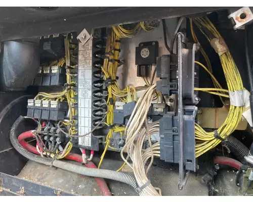 Freightliner FLD120 Fuse Box