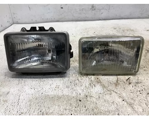 Freightliner FLD120 Headlamp Assembly