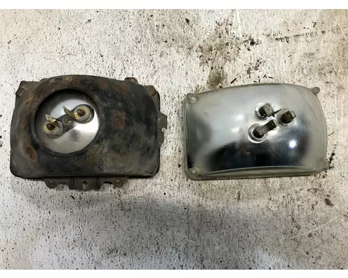 Freightliner FLD120 Headlamp Assembly