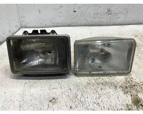 Freightliner FLD120 Headlamp Assembly