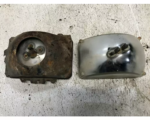 Freightliner FLD120 Headlamp Assembly