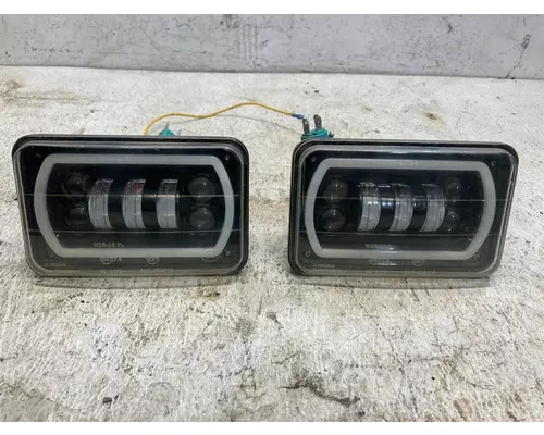 Freightliner FLD120 Headlamp Assembly