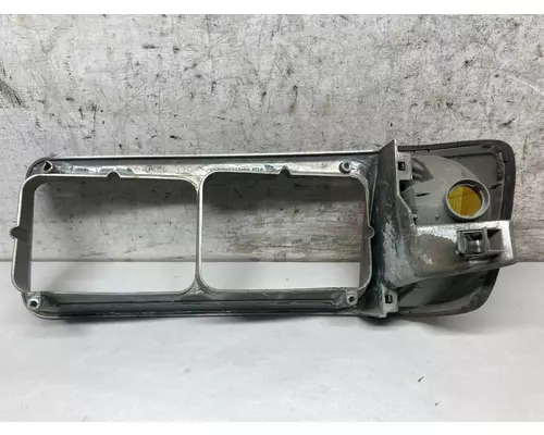 Freightliner FLD120 Headlamp Assembly