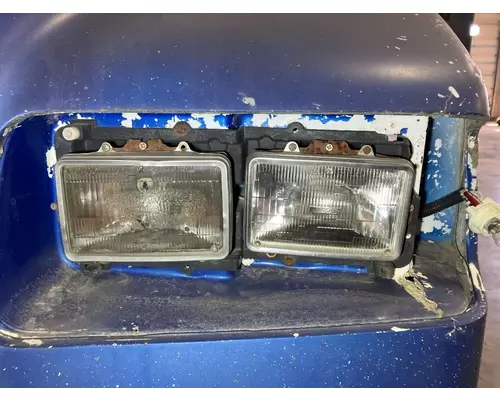 Freightliner FLD120 Headlamp Assembly