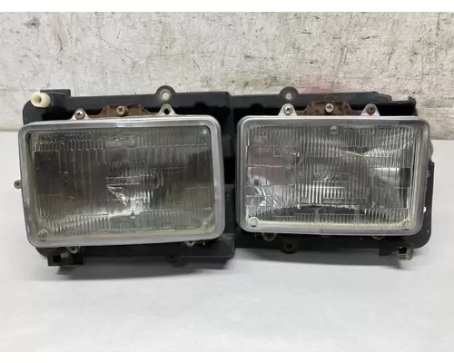 Freightliner FLD120 Headlamp Assembly