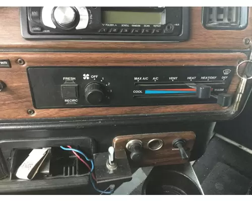 Freightliner FLD120 Heater & AC Temperature Control