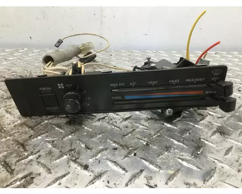 Freightliner FLD120 Heater & AC Temperature Control