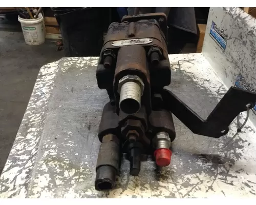 Freightliner FLD120 Hydraulic Pump