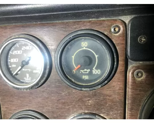 Freightliner FLD120 Instrument Cluster