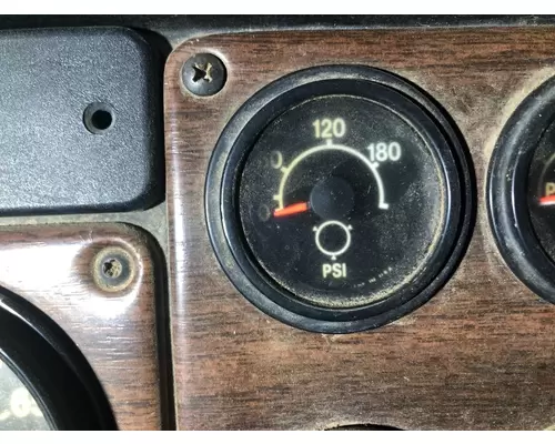 Freightliner FLD120 Instrument Cluster