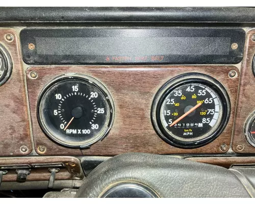 Freightliner FLD120 Instrument Cluster