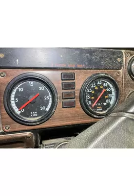 Freightliner FLD120 Instrument Cluster