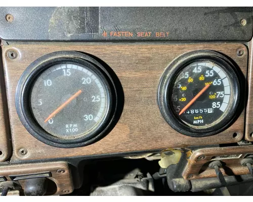 Freightliner FLD120 Instrument Cluster