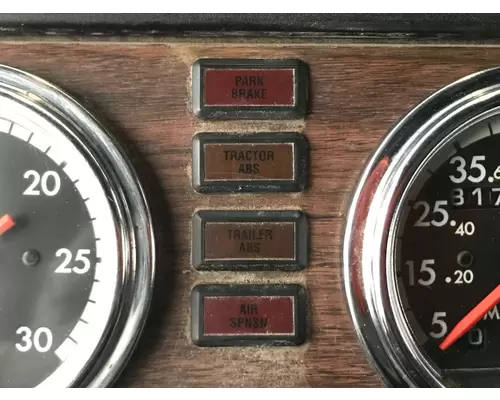 Freightliner FLD120 Instrument Cluster