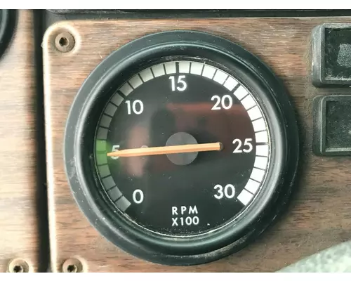 Freightliner FLD120 Instrument Cluster