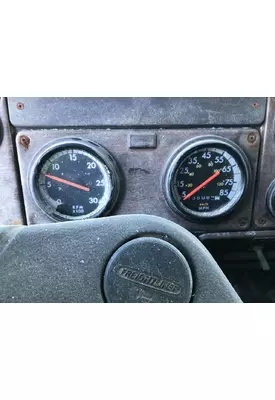 Freightliner FLD120 Instrument Cluster