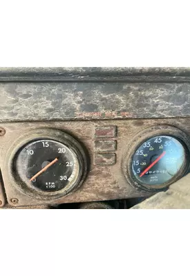 Freightliner FLD120 Instrument Cluster