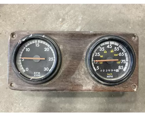 Freightliner FLD120 Instrument Cluster